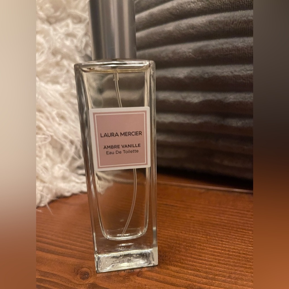 LAURA MERCIER
AMBRE VANILLE
Eau De Toilette